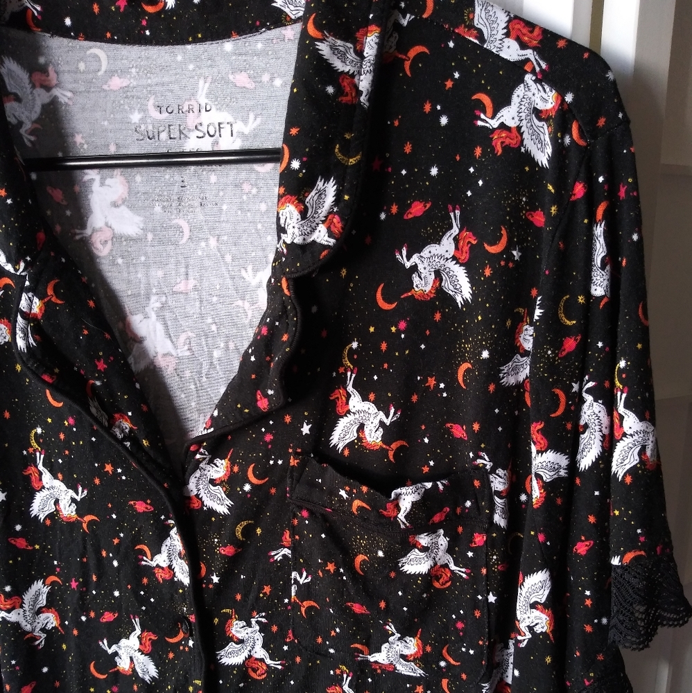 Torrid 3 Sleep Pajama Top Unicorn Moon Stars Planet Space